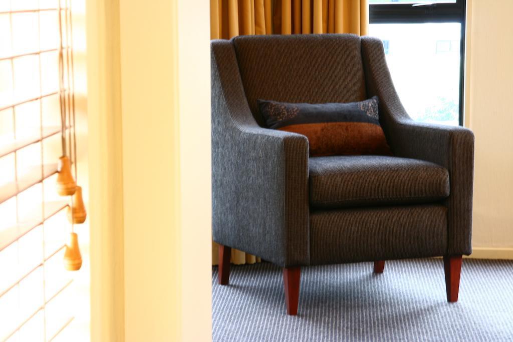 The Towers On The Park Hotell Christchurch Exteriör bild